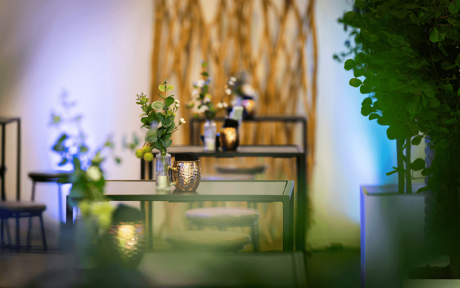 receptietafels in een feestzaal