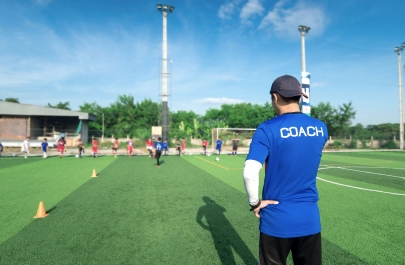 coach op voetbalveld