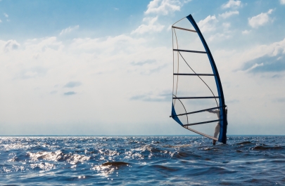 windsurfer op het water